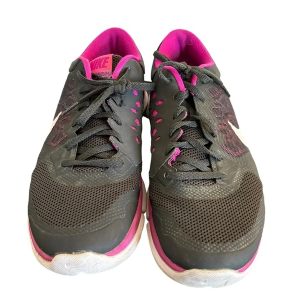 Nike pink few only